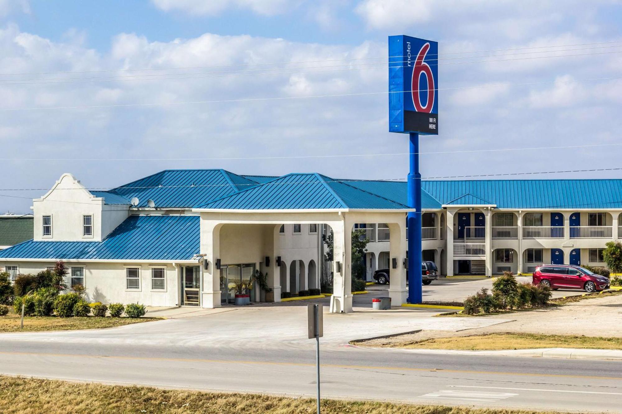 Motel 6 Seguin Tx Buitenkant foto