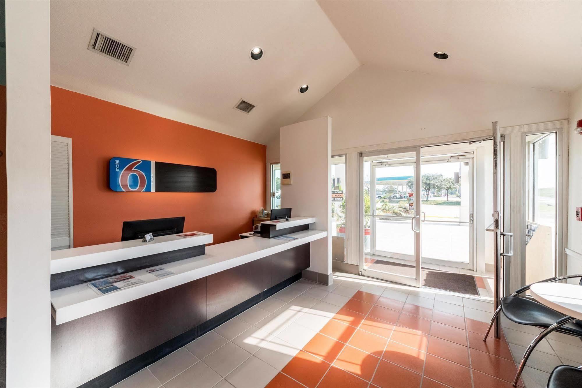 Motel 6 Seguin Tx Buitenkant foto