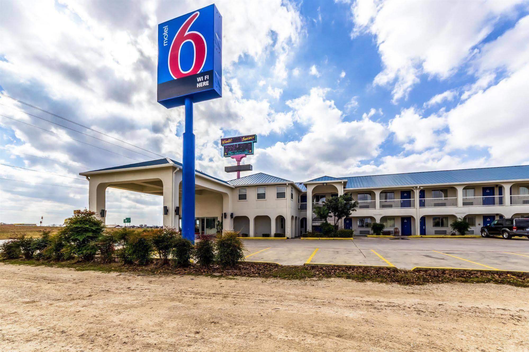 Motel 6 Seguin Tx Buitenkant foto